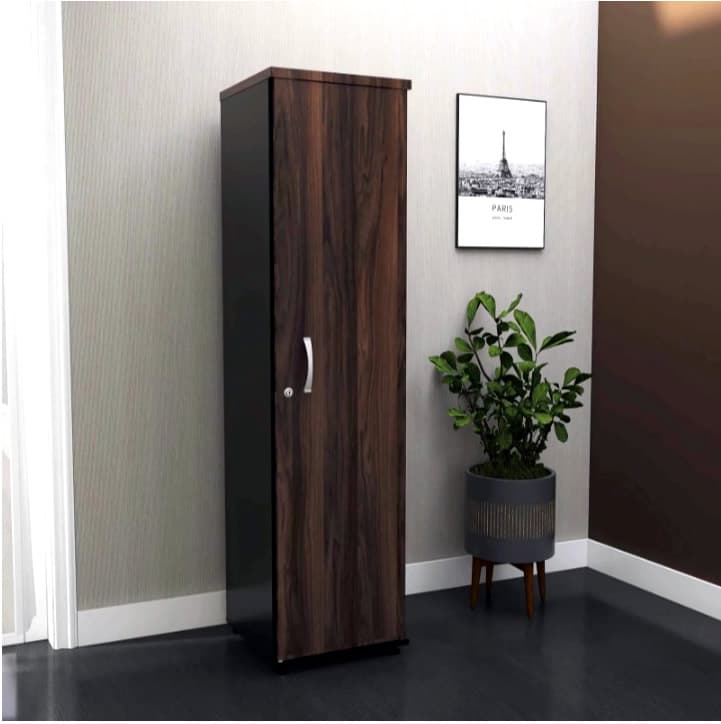Armário Torre P40 em MPD - 4 compartimentos grandes, porta com chave